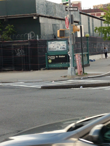 Flushing Av - Thumbnail