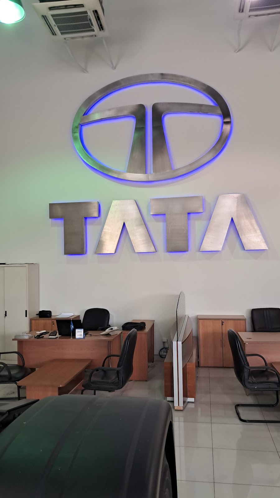 Al Zayani Tata/Rental Service Centre, Ahmadi - صورة 2