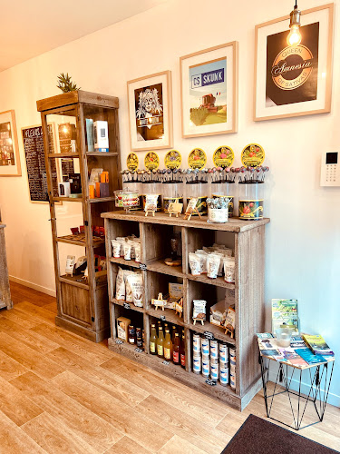 Lin’jy shop CBD la rochelle - La Rochelle