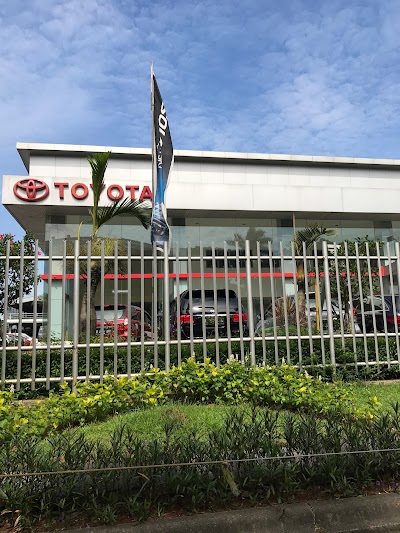 Photos of Auto 2000 Bintaro Jaya