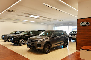 Photo n°9 de Land Rover Discover Annemasse à Annemasse (Vendeur de voitures d'occasion)