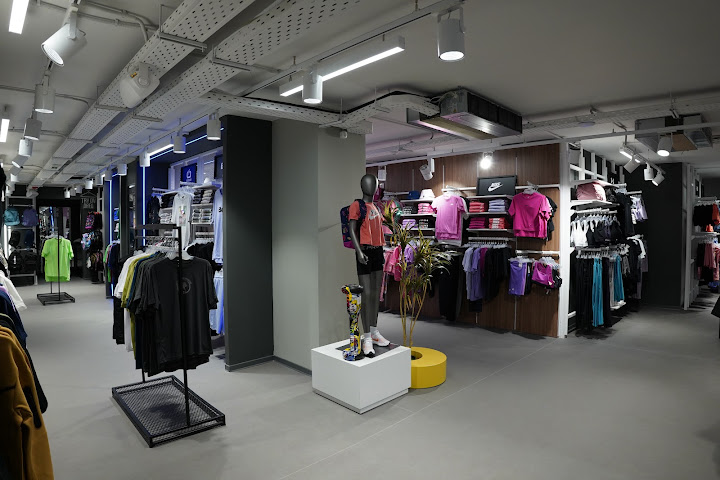 Cosmos Sport by null