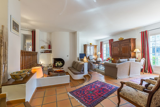 La Comtesse Immobilier - Éguilles