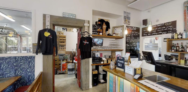 Reviews of The Pour House and The Coromandel Brewing Company in Whitianga - Restaurant