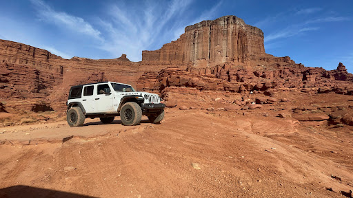 Jenn's Jeep Rentals - Thumbnail