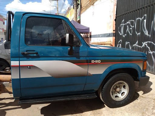 PERFECT POLIMENTO E FUNILARIA LÉO