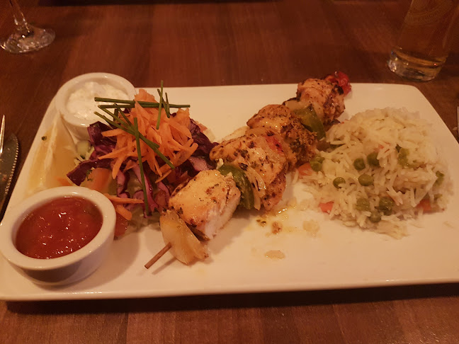 La Bistro Mediterranean Kitchen