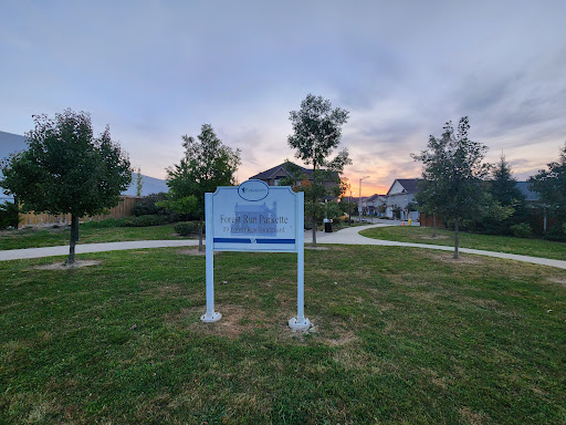 Forest Run Parkette