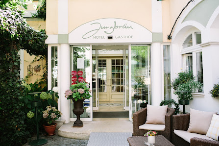 Hotel & Gasthof Jungbräu Weinbergerstraße 8, 93326 Abensberg, Deutschland