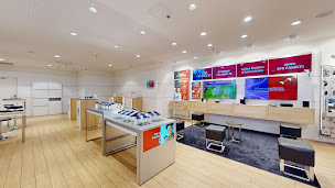 Photo n°10 de Boutique SFR Lille Euralille à Lille (Opérateur téléphonique)