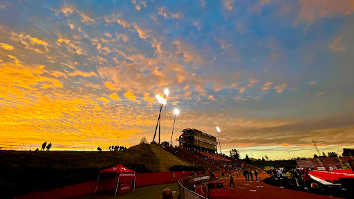 Roos Field - Visual