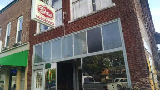 Denises Downtown Restaurant