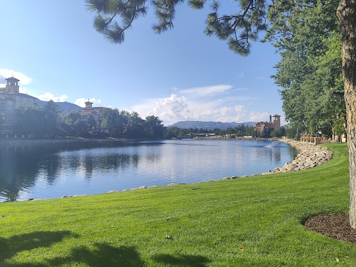 Broadmoor Hotel - Thumbnail