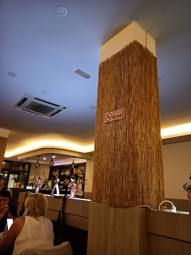 Half Store - Visual