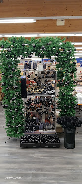 CHRISTMAS WORLD by null