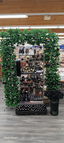 CHRISTMAS WORLD by null