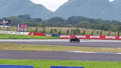 Photos of Autodromo Pedro Cofi&ntilde;o