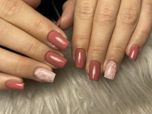 Photo n°1 de Institut Douce ´ Heure à Sallanches (Salon de manucure)