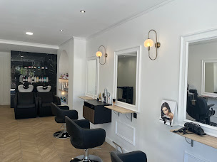 Photo n°2 de DAALI hair artist à Le Cannet (Salon de coiffure)