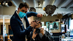 Photo n°8 de Salon de coiffure | Coiffeur et barbier Aurélien Magnano à Albias (Parfumerie)