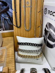 Photo n°3 de Ard'Bijoux à Tournon-sur-Rhône (Bijouterie)