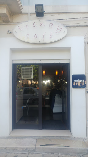Trendy Cafe' - Visual