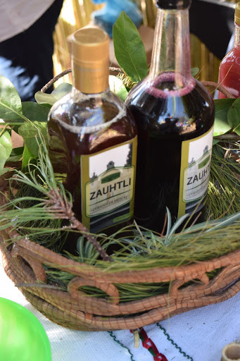 Curados de Mezcal Zahutli - Thumbnail