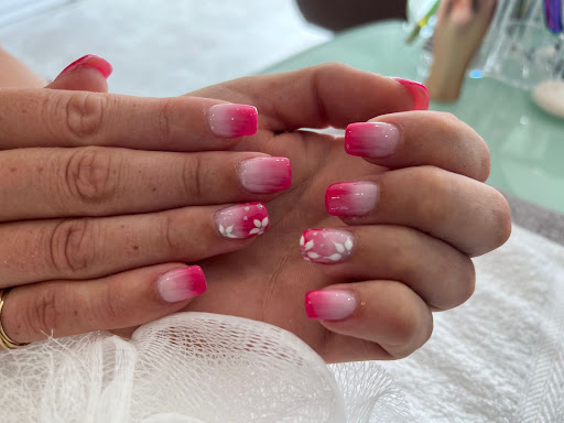 Tammy’s Nails