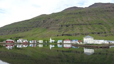 Photos of Seal Resting Place