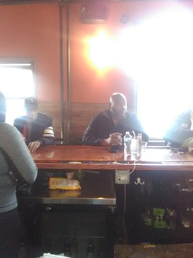 DARNELL'S CAS BAR - Visual