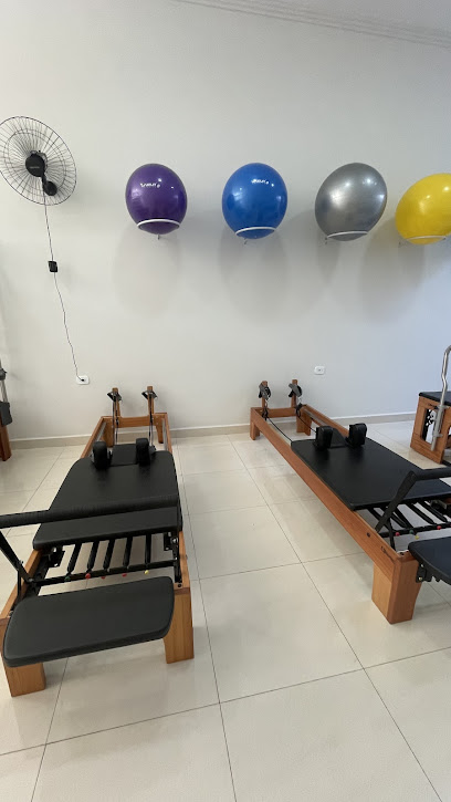LIFE - STUDIO DE PILATES