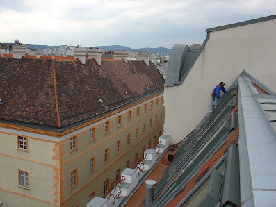 Krone Gebäudereinigung GmbH Lederergasse 23, 1080 Wien, Österreich