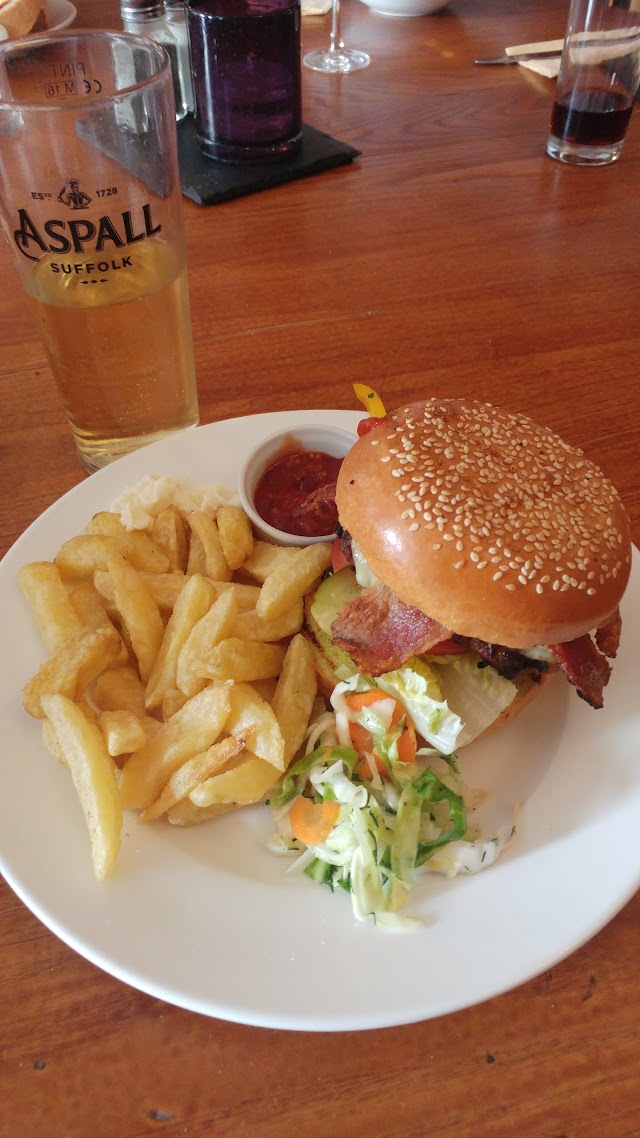 Three Horseshoes