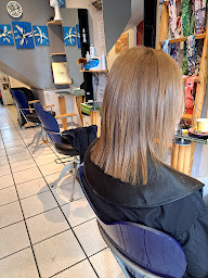 Photo n°1 de C'de Profil à Morlaix (Magasin de perruques)