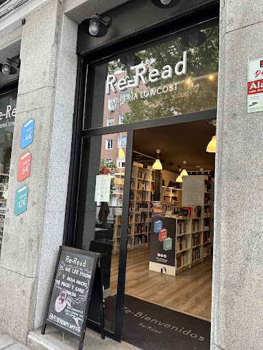 Librería Re-Read Martínez Campos - Spain