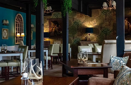 Blenkinsopp Castle Inn - Bistro, Bar, Bed & Breakfast, Gardens