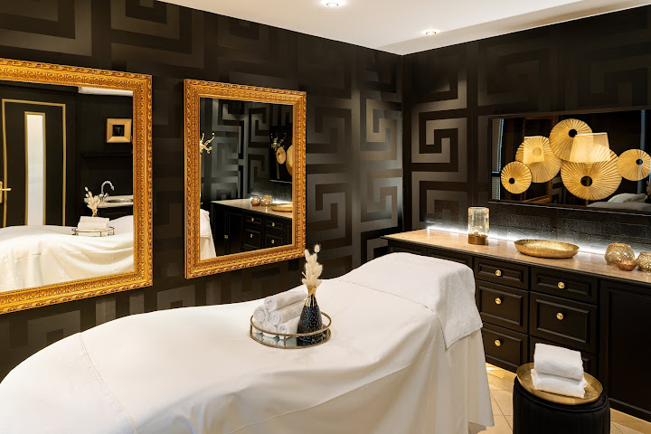 Victor's Residenz-Hotel Schloss Berg by null