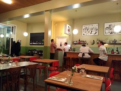 Photos of Caf&eacute; Modern