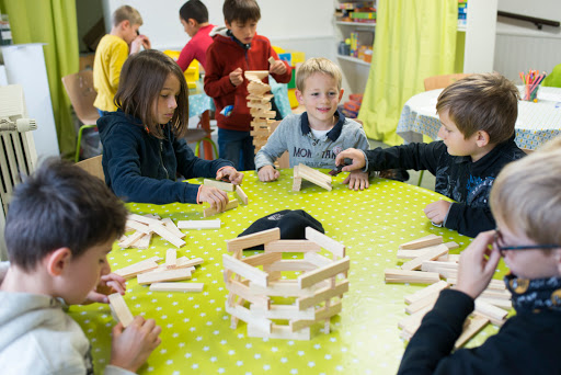 Ecole Meeo - My School Extra-Ordinaire - Thumbnail
