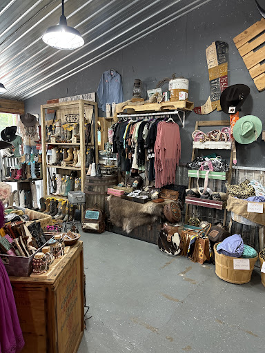 Split Arrow Boutique - Visual