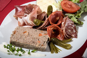 Photo n°11 de Le Petit Hameau à Paris (Bar à vin)