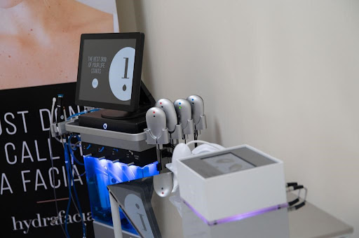 Anut Clinica Medico Estetica - Thumbnail