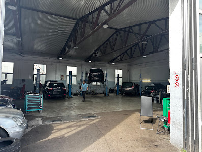 KFZ Murad Kauttenstraße 14, 4060 Leonding, Österreich