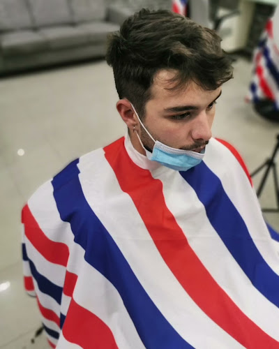 Avaliações doWalter Gomes barbearia/Podologia Neide em Oeiras - Barbearia