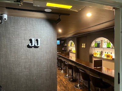 ガールズバー JJ-自由時間 本店（ジェイジェイ） 新橋
