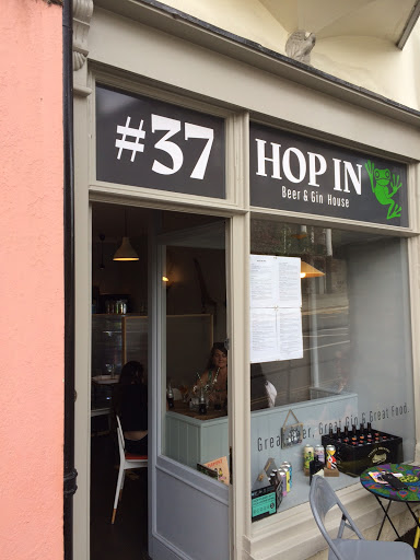 hop in beer and gin