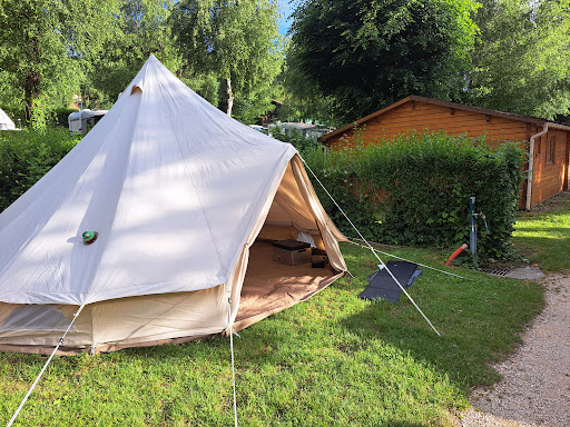 Camping le bord du lac