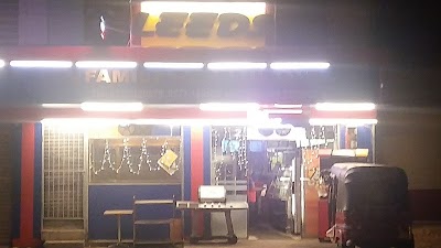 Photos of LEEDS Family Restaurant