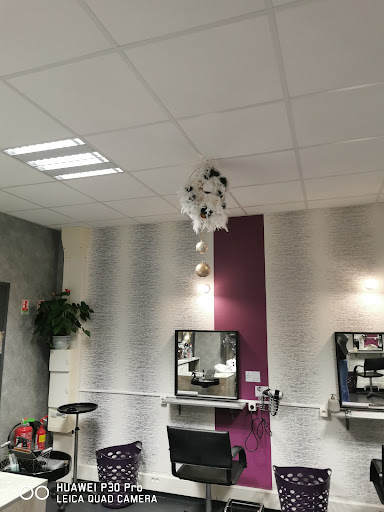 Coiffure s'tifany/ Expert en Balayages - Thumbnail