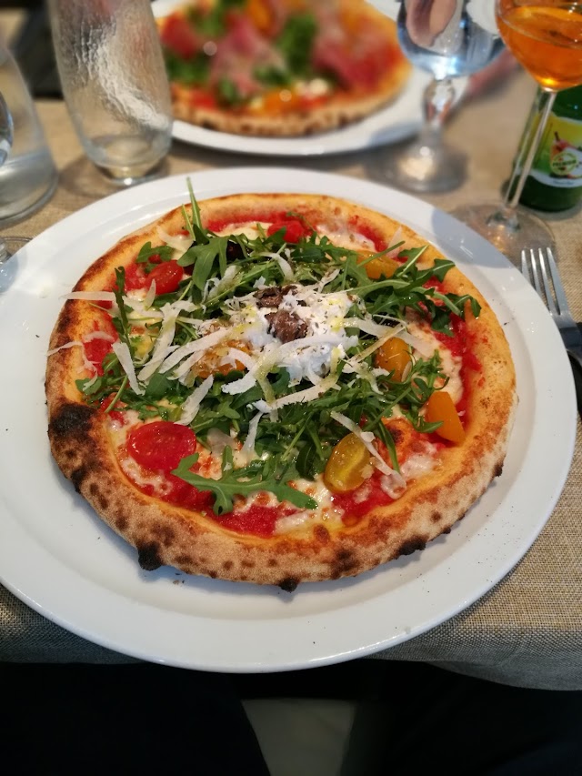Da Adriano Pizzeria e Trattoria